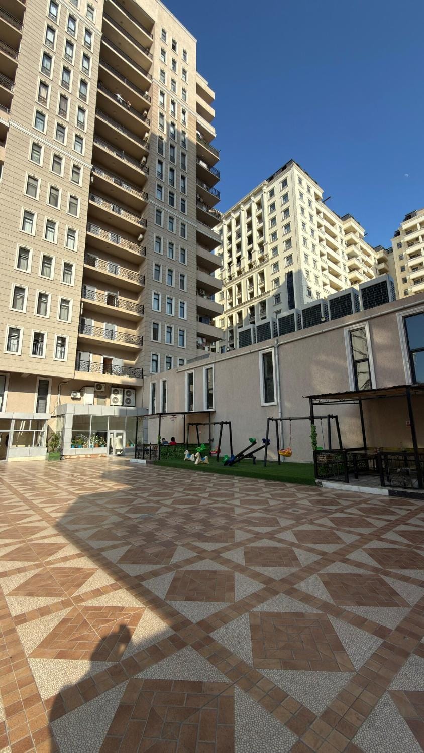 Property building, Day, Neighbourhood, Street view, Location