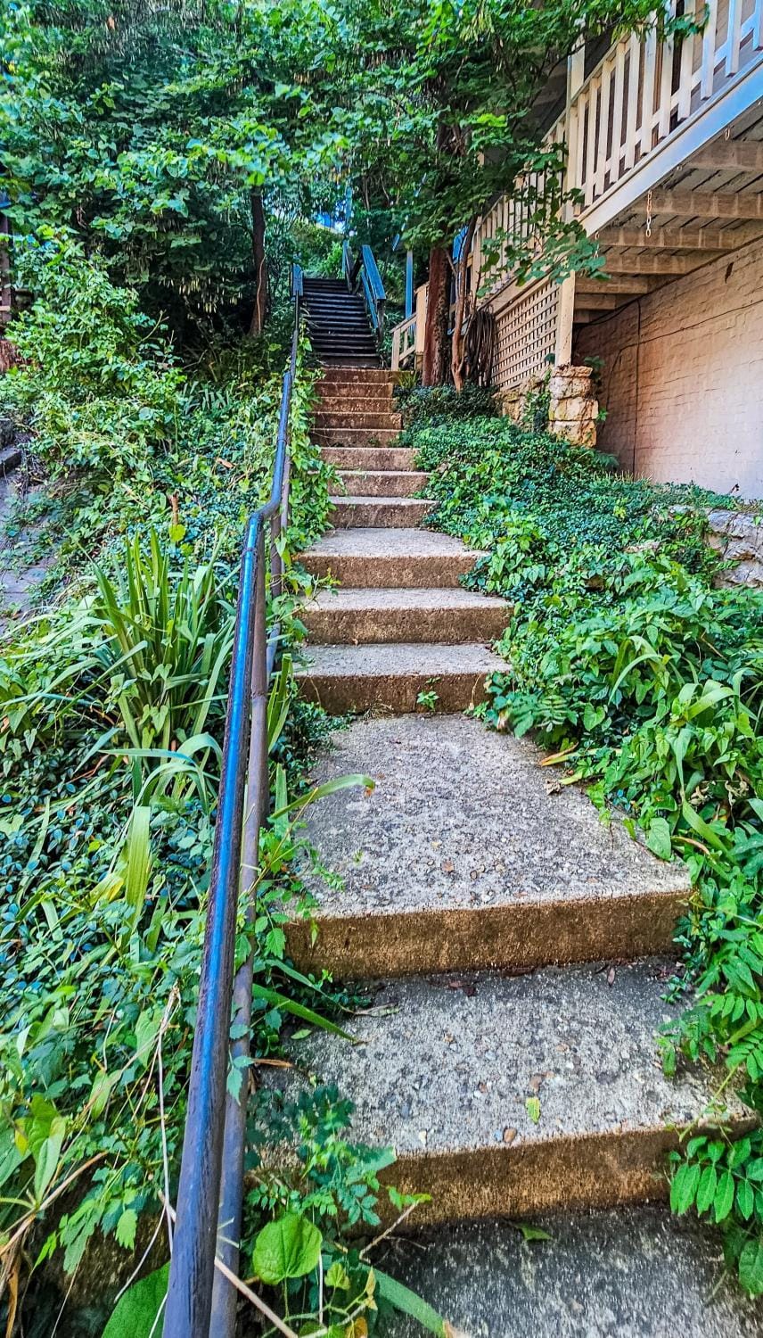 Heart of Historic Downtown Private Patio Parking House in Eureka Springs