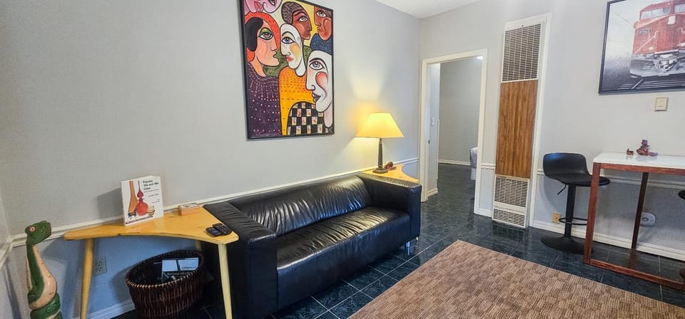 The Moderne Suite Downtown Balcony Parking House in Eureka Springs