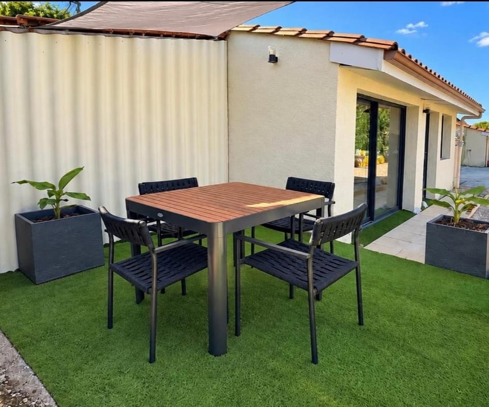 Garden, Balcony/Terrace, Dining area, Garden view