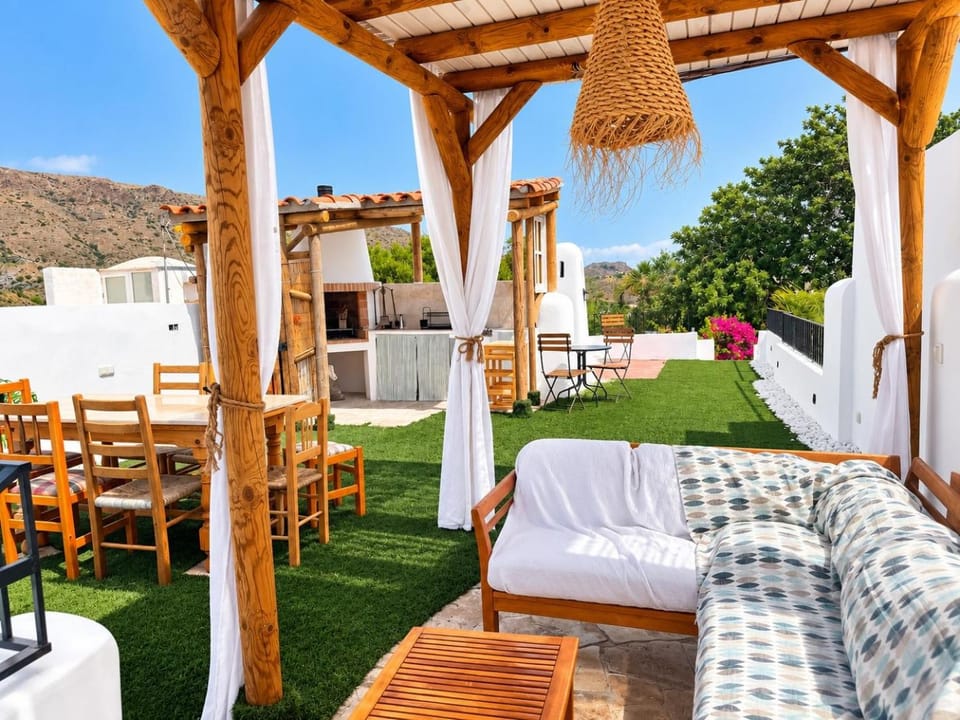 BBQ facilities, Balcony/Terrace