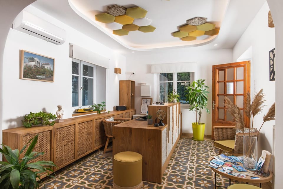 Semiramis Hotel Hotel in Milos
