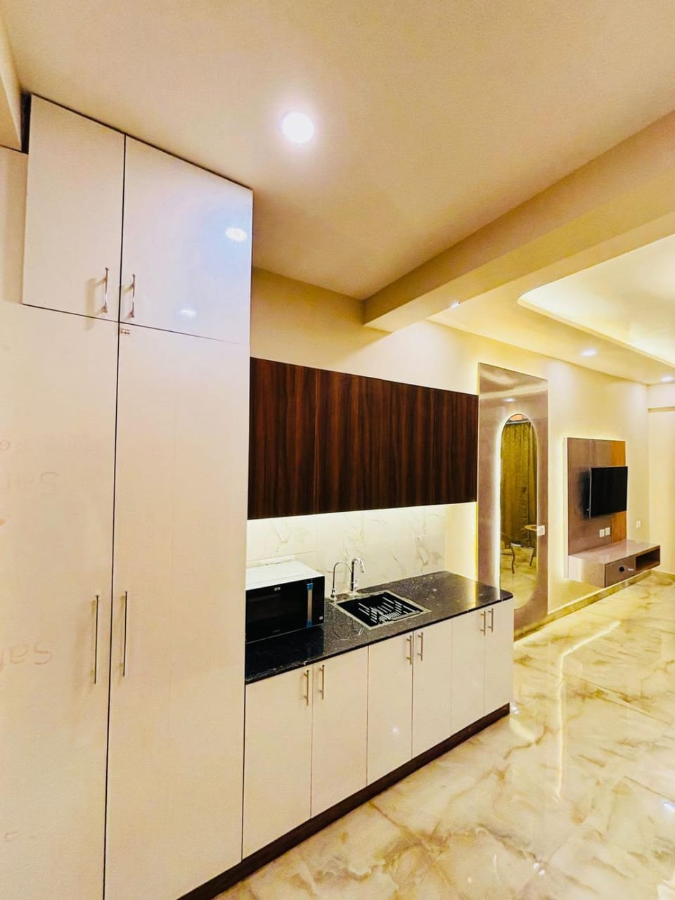The sunlight studio Apartment in Noida