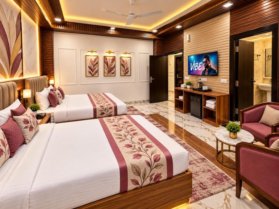Property building, Communal lounge/ TV room, Bed, BBQ facilities, Hot Tub, Sauna, TV and multimedia, Coffee/tea facilities, View (from property/room), Balcony/Terrace, Living room, Photo of the whole room, Seating area, Dining area, Evening entertainment, Bedroom, City view, Garden view, Landmark view, Quiet street view