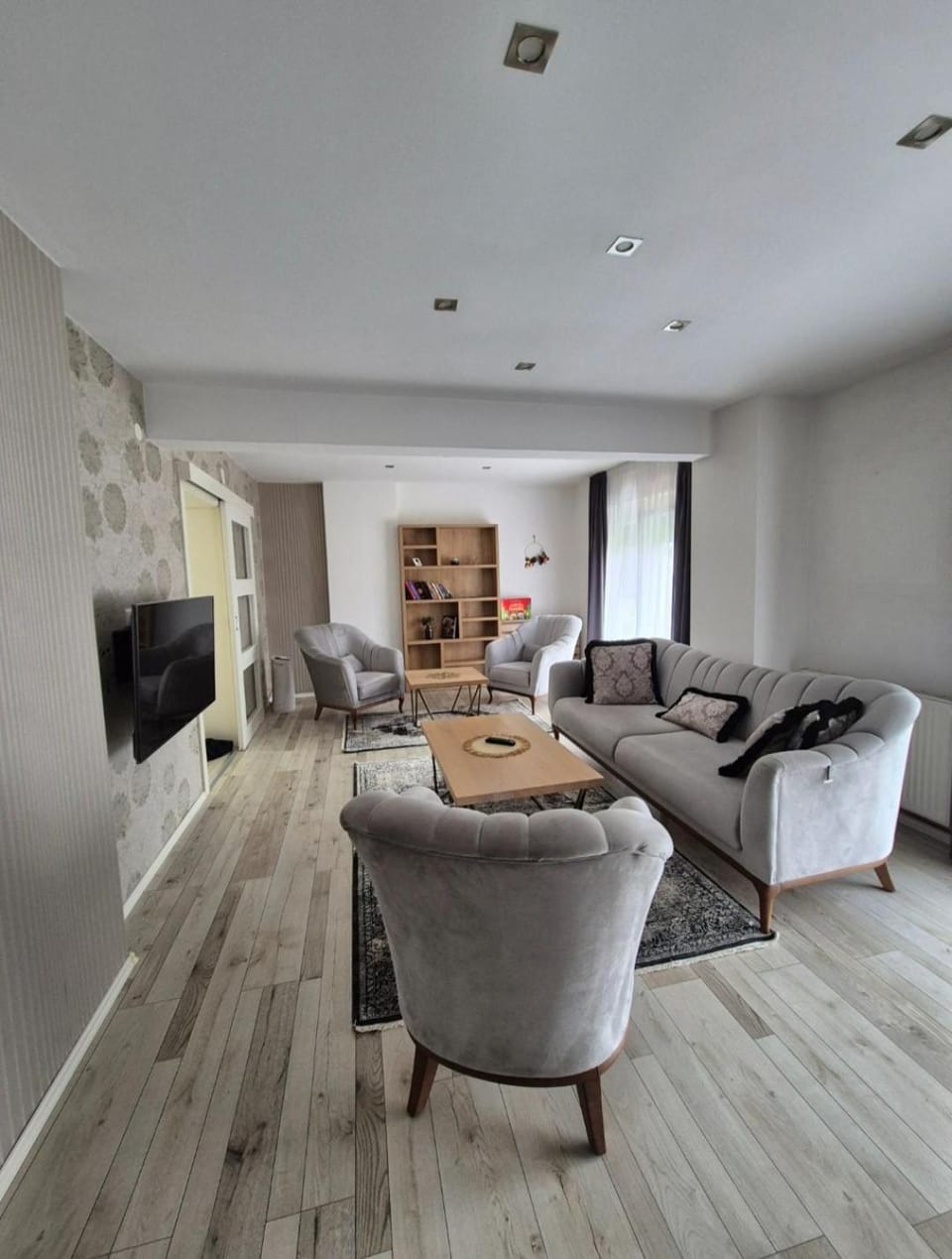 Communal lounge/ TV room, TV and multimedia, Living room, Seating area, Evening entertainment