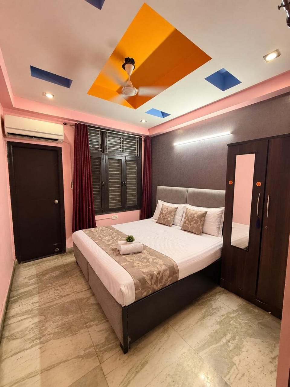 3BHK Near Metro & Hindon Airport Apartment in Uttar Pradesh