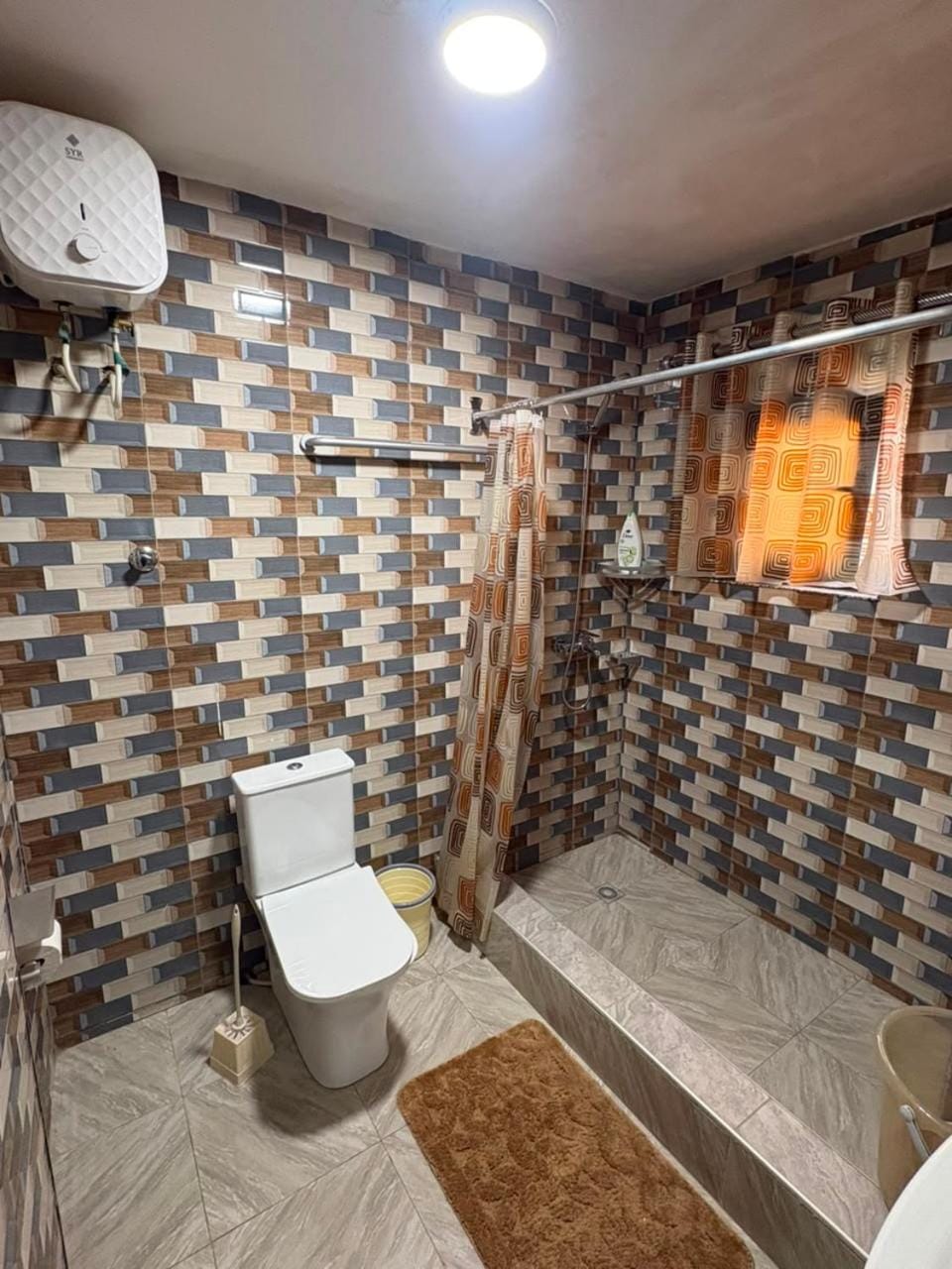 The Emerald Lodge Bed and Breakfast in Central Region, Ghana