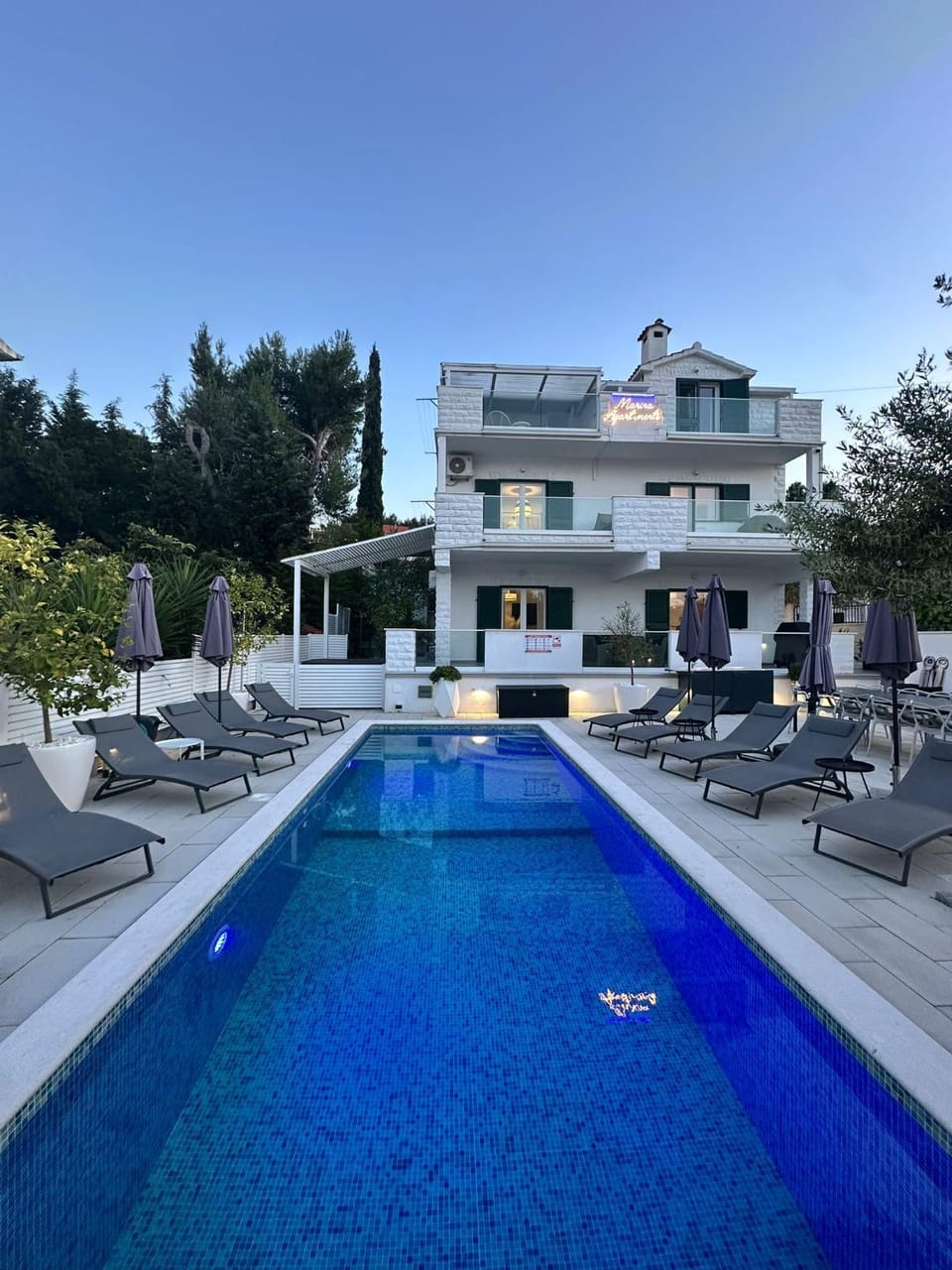 Property building, Swimming pool