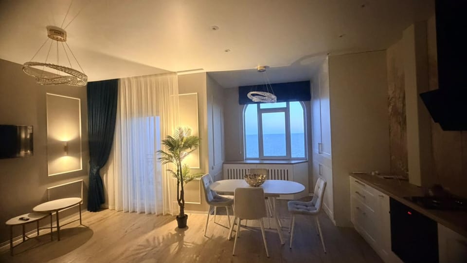 Sea View Avinion Apartment in Odessa