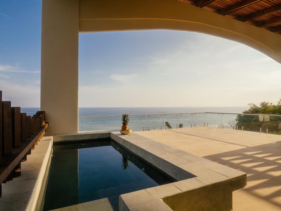 Sea view, Swimming pool