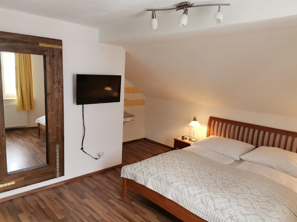 Bed, Bedroom