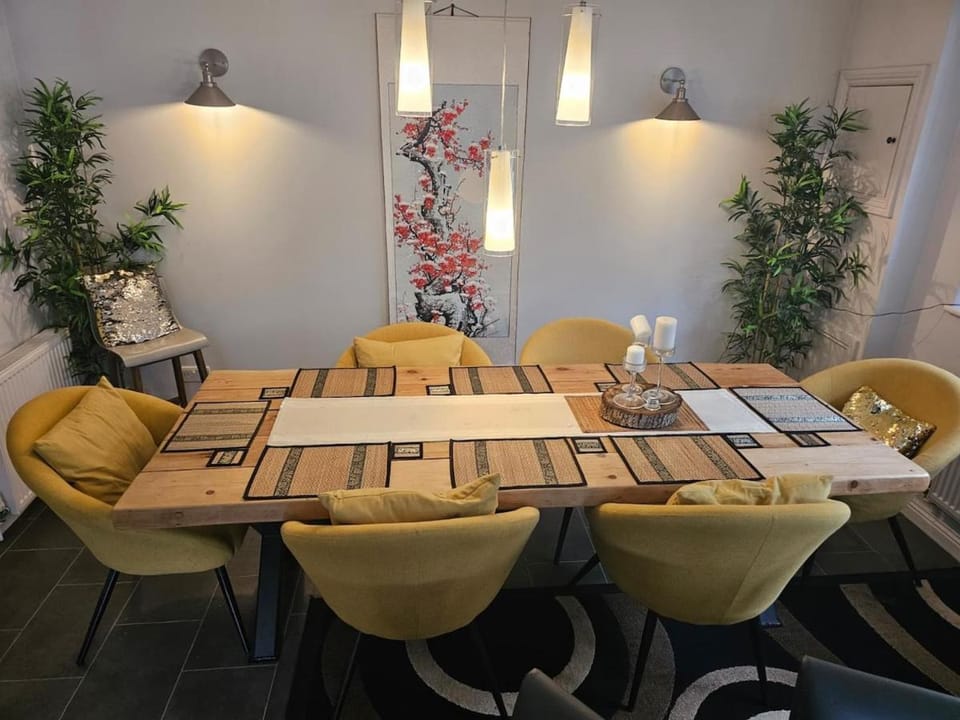 The Urban Nest Reading Villa in Reading