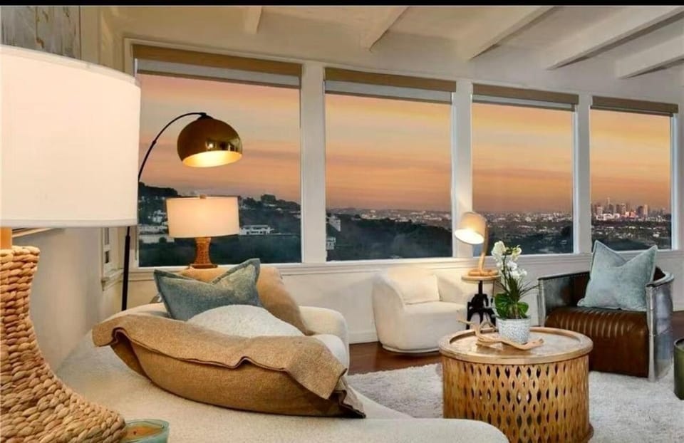 Living room, Seating area, City view