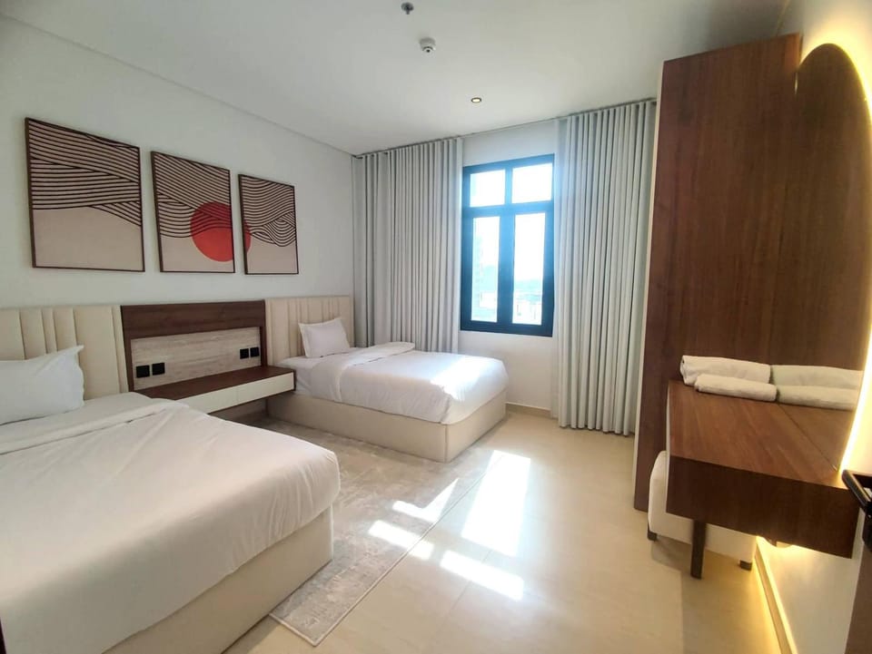 شقة فاخرة بإطلالة بحرية 3 غرف نوم وشاشة 98 بوصة Apartment in Al Khobar
