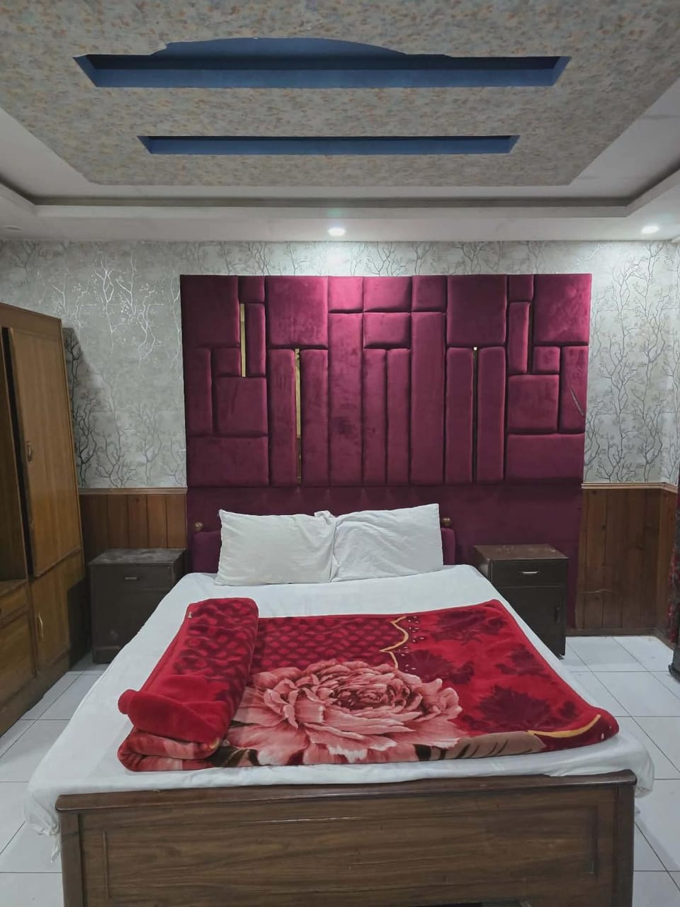 Mughal Azam Hotel Mall Road Murree Hotel in Punjab