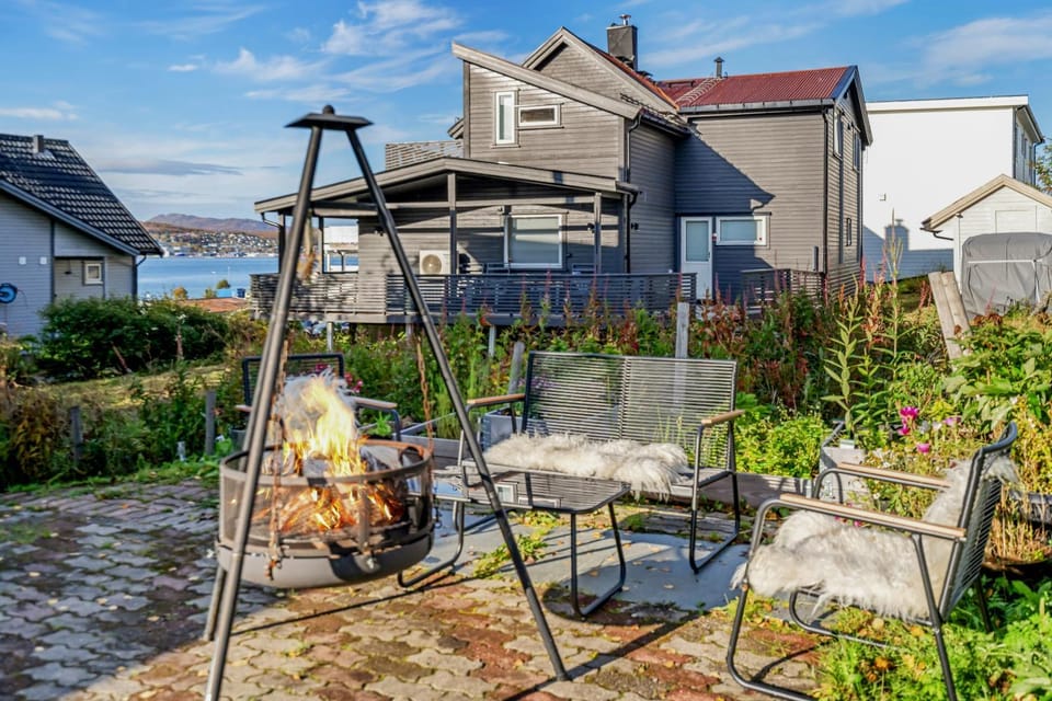 Tomasjord Apartment with Parking & Outdoor Area Apartment in Tromso