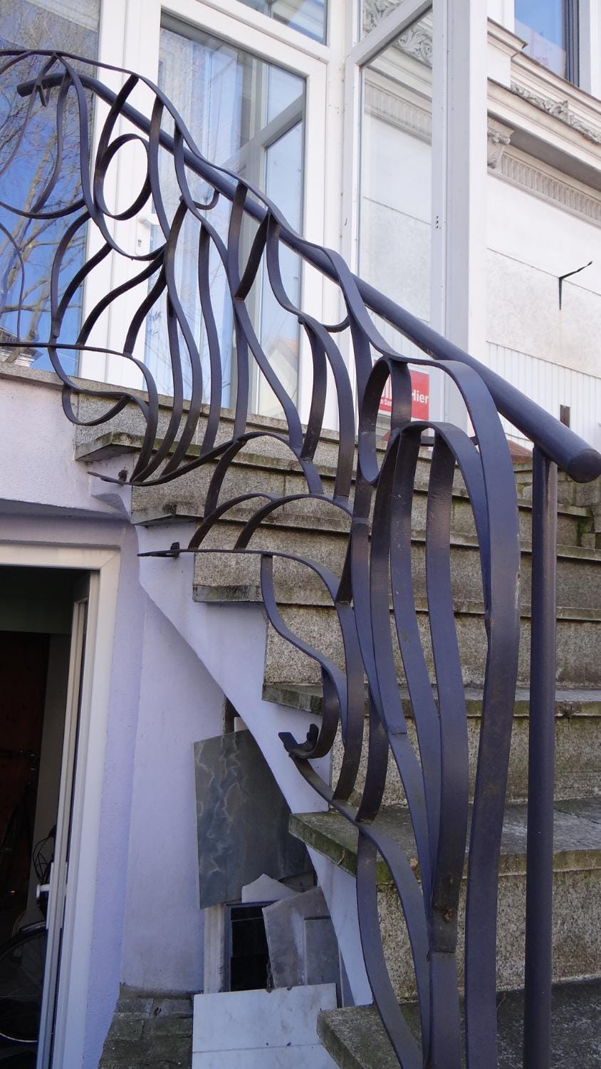 Facade/entrance, Day
