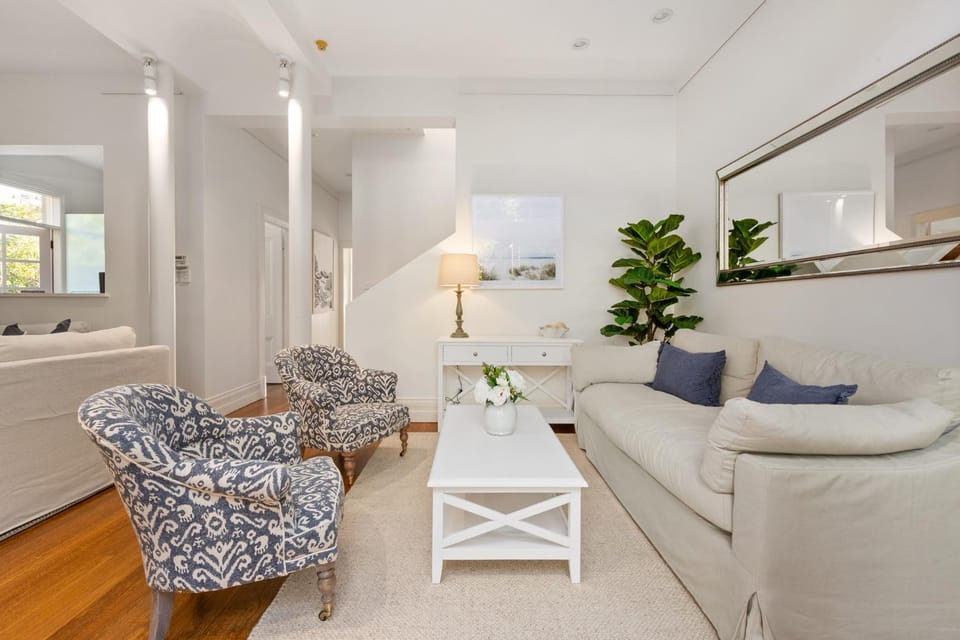 Waterfall Garden 3-Bed Home McMahons Point House in Sydney