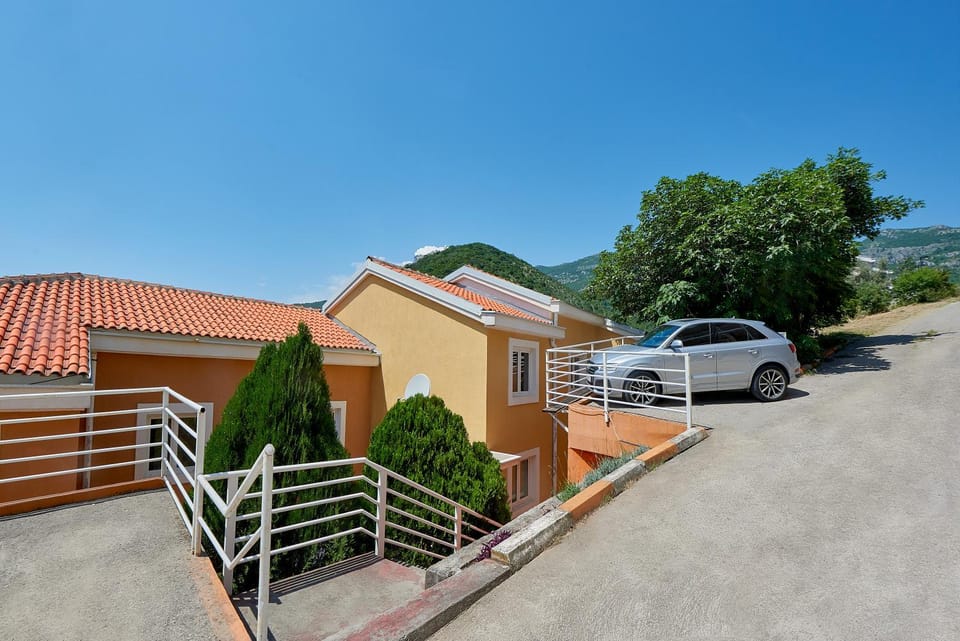 Apartments Villa Relax Apartment in Budva Municipality