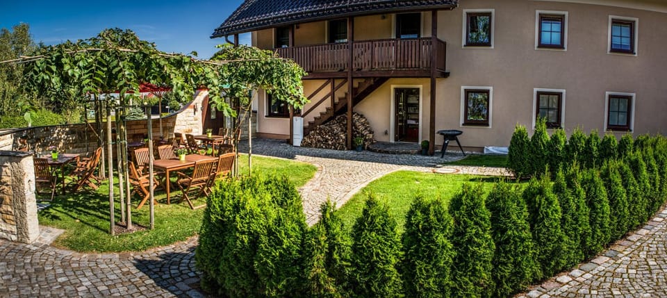 Property building, Patio, BBQ facilities, Garden, Garden view