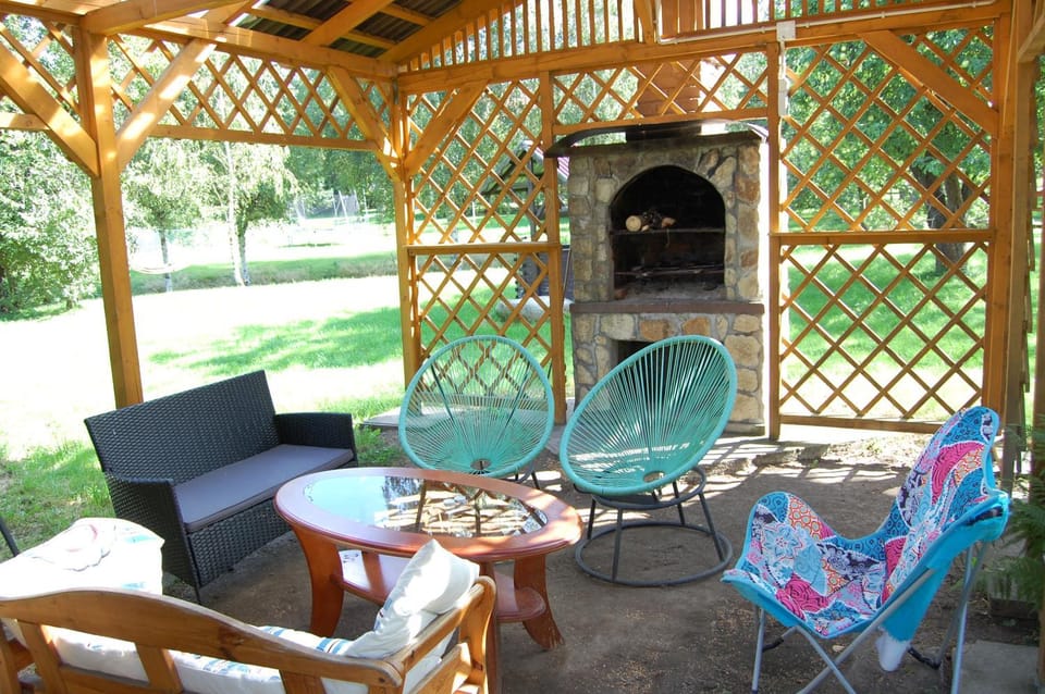 BBQ facilities, Garden, Seating area