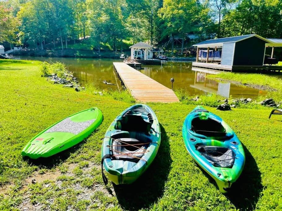 Waterfront: Caiman Cove House in North Carolina