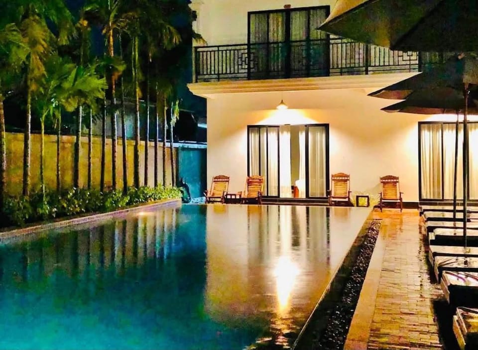 Pool view, Swimming pool
