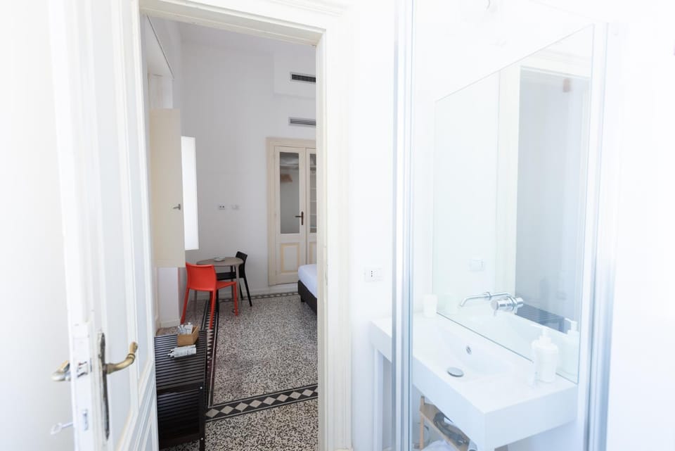 Bathroom, Photo of the whole room