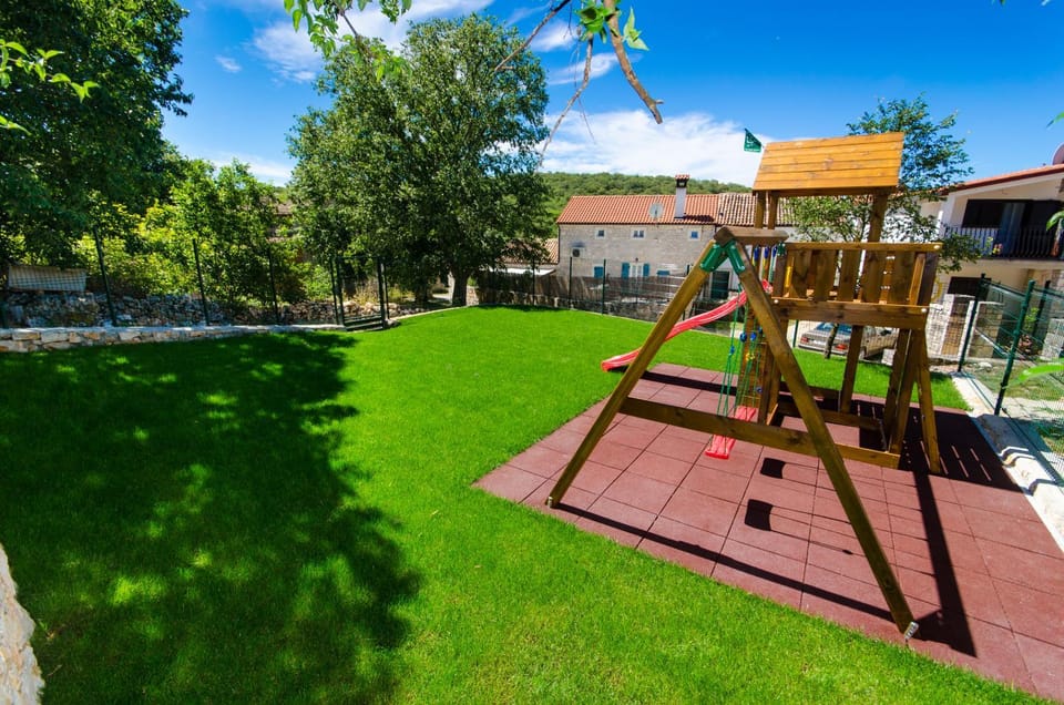 Property building, Day, Children play ground, Garden, On site, Garden view