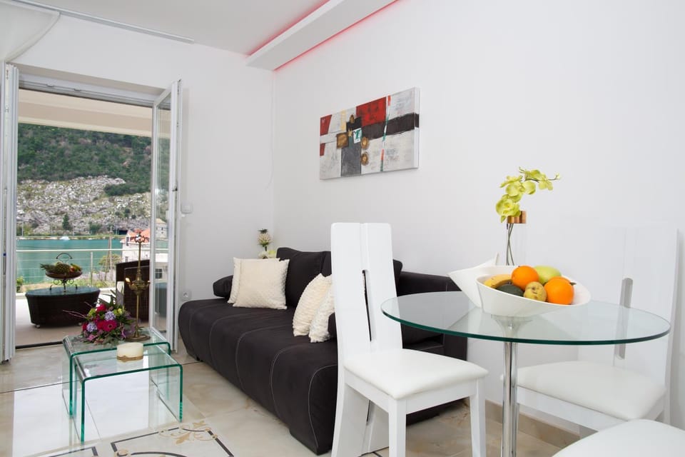 Living room, Sea view