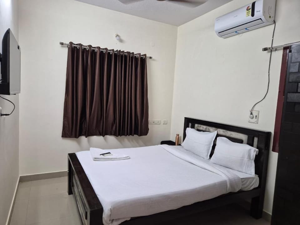 TV and multimedia, Bedroom, air conditioner