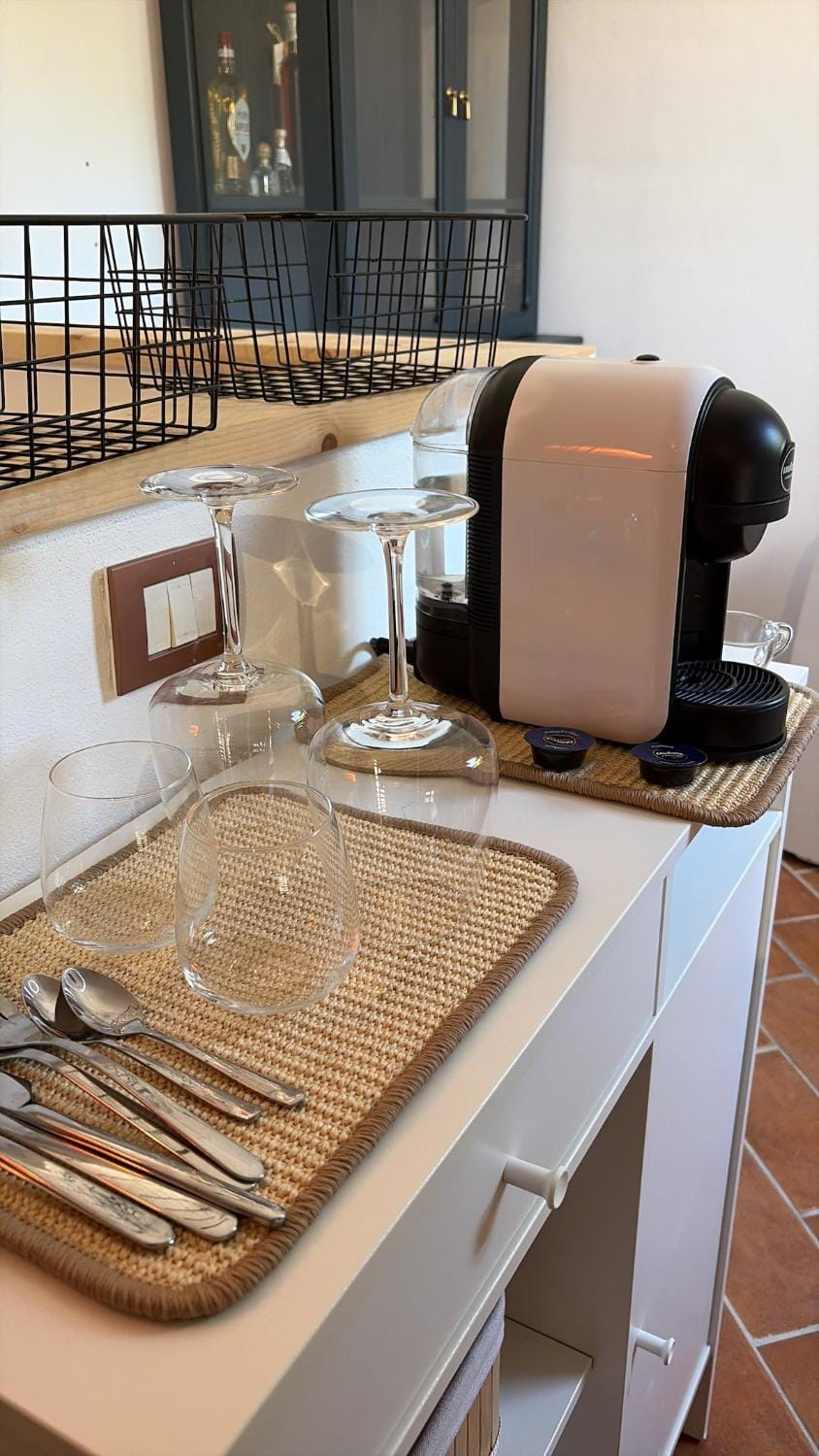 Private Studio Suite with Free Parking Bed and Breakfast in Livorno