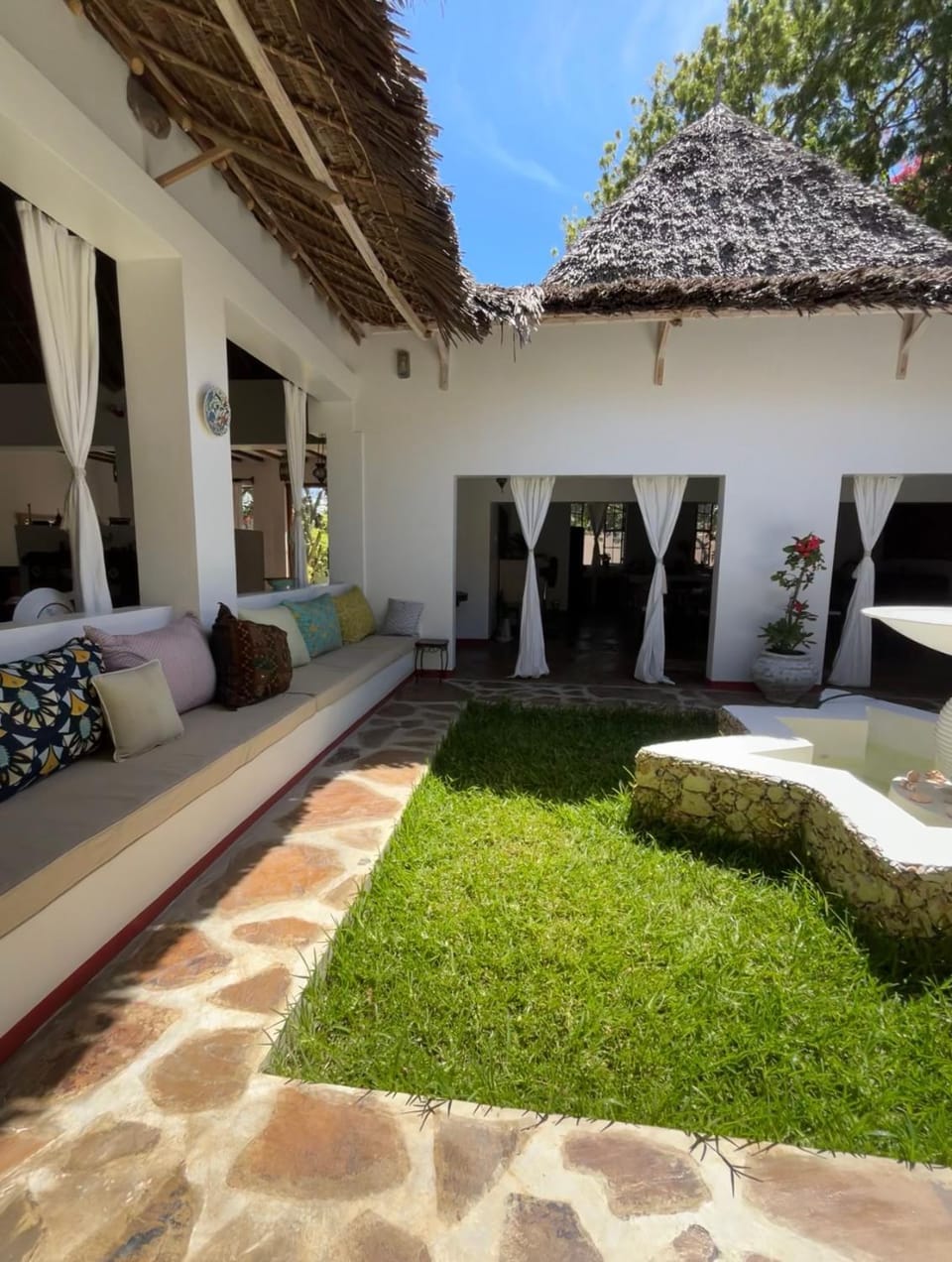 Day, Garden, Seating area, Garden view