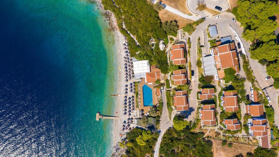 Day, Natural landscape, Bird's eye view, Beach, On site, Landmark view, Swimming pool, Swimming pool
