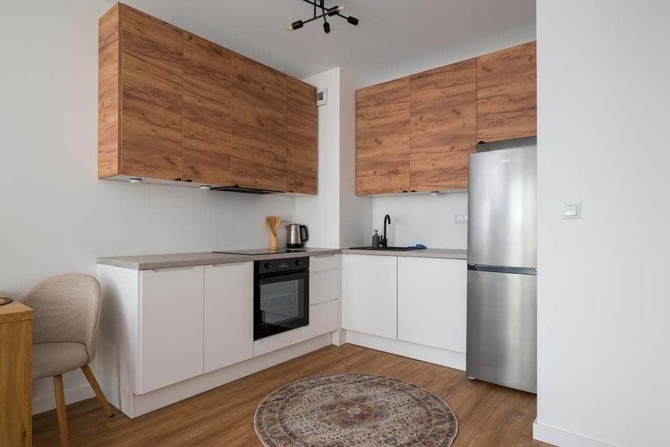 Kitchen or kitchenette, dishwasher, stove
