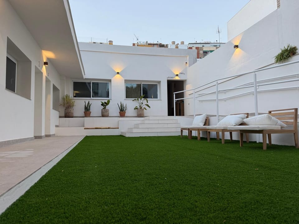 Property building, Patio, Garden