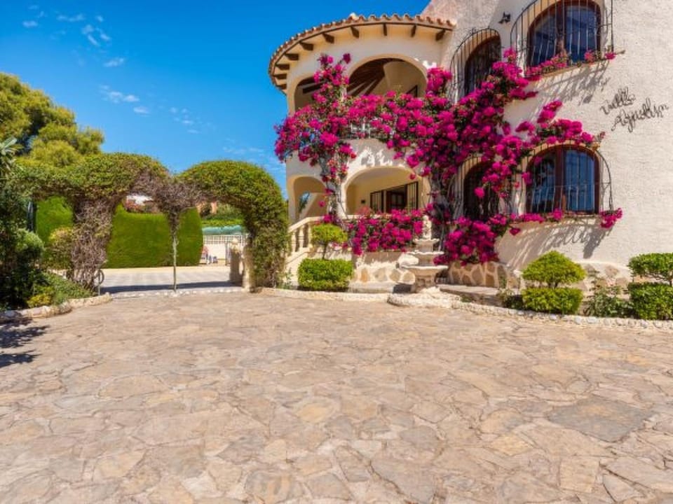 Holiday Home Villa Agudin - PlusHolidays by Interhome House in Calp