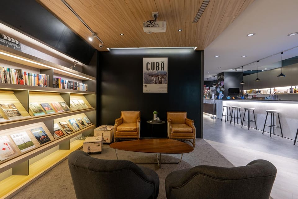 Library, Lobby or reception
