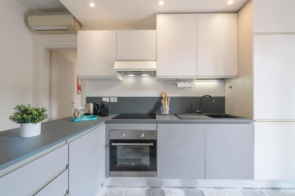 Kitchen or kitchenette, stove