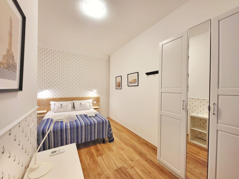 Bed, Photo of the whole room, Bedroom, towels, wardrobe