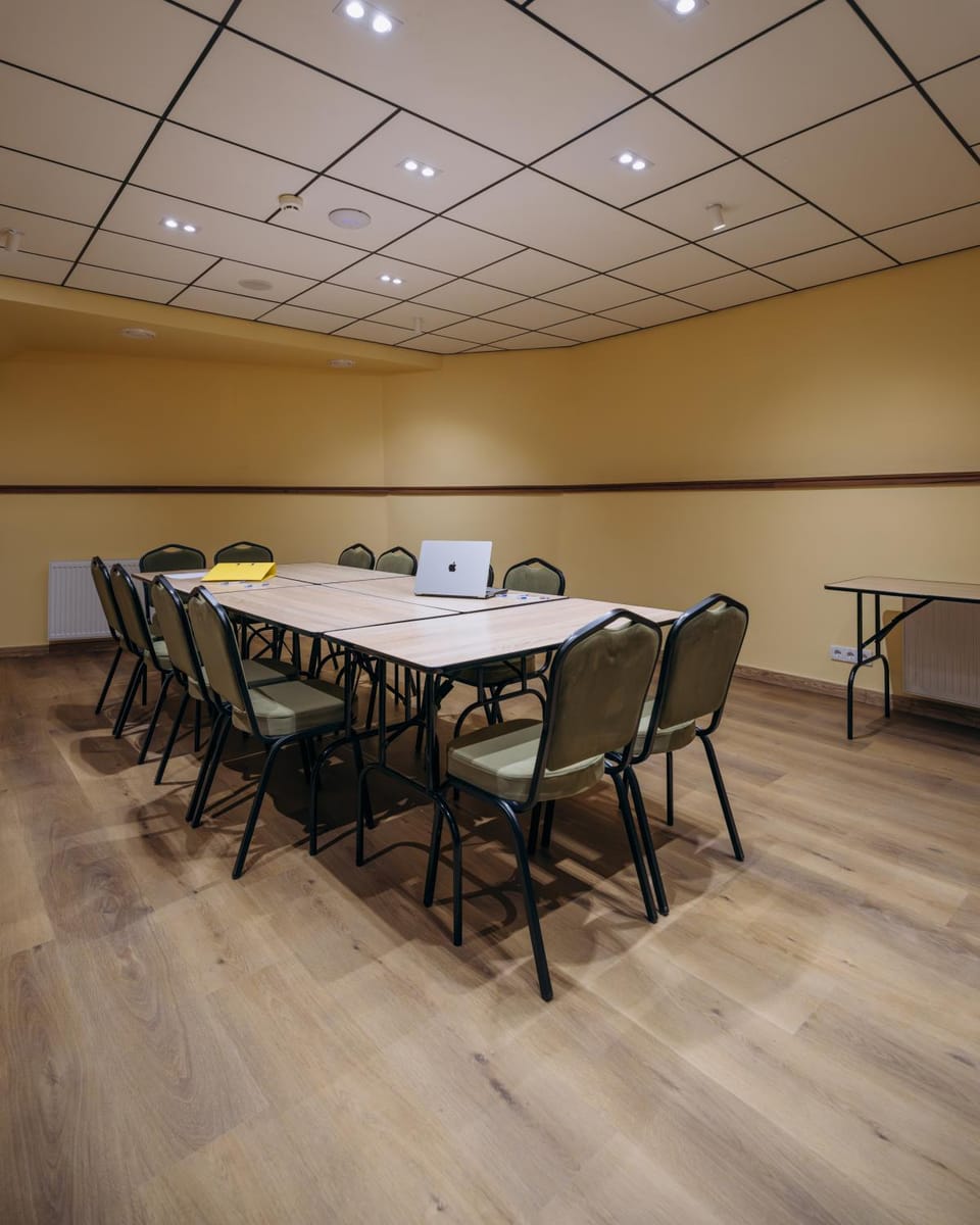 Meeting/conference room