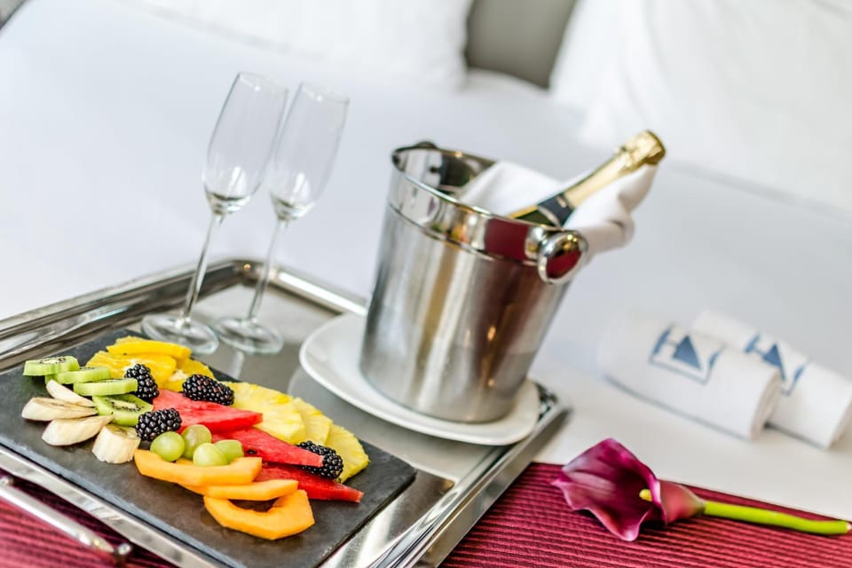 Bed, Food and drinks, Bedroom, Alcoholic drinks