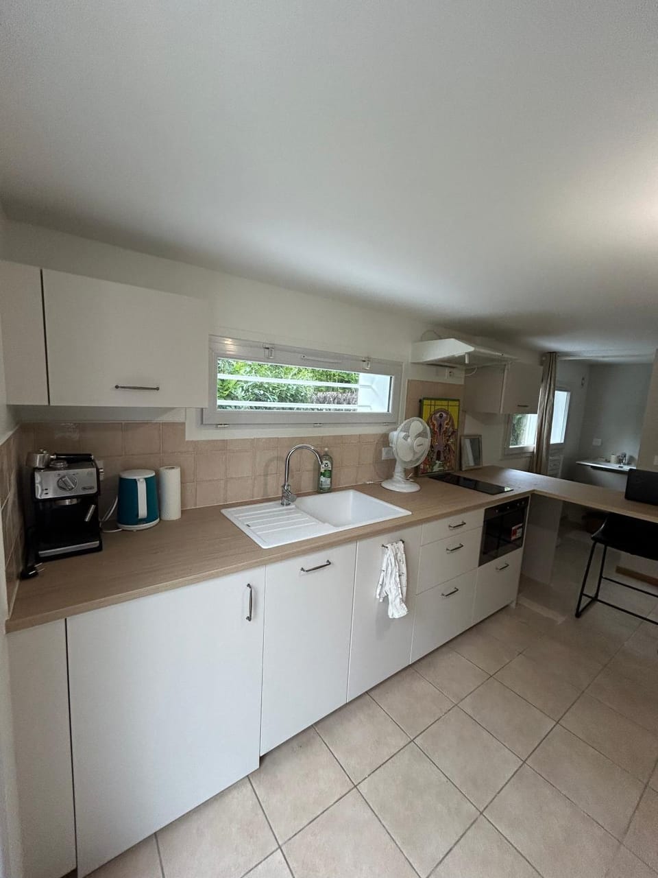 Kitchen or kitchenette, Living room