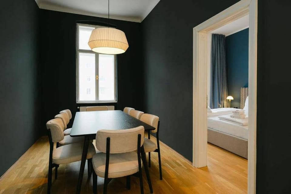 Cool 3BR close to city free parking Apartment in Vienna