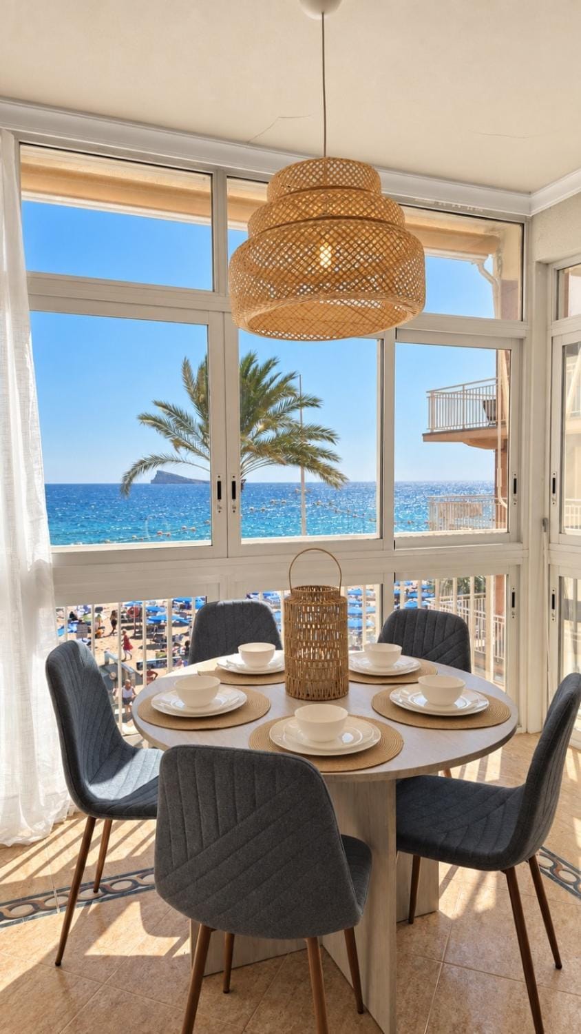 Seating area, Dining area, Sea view