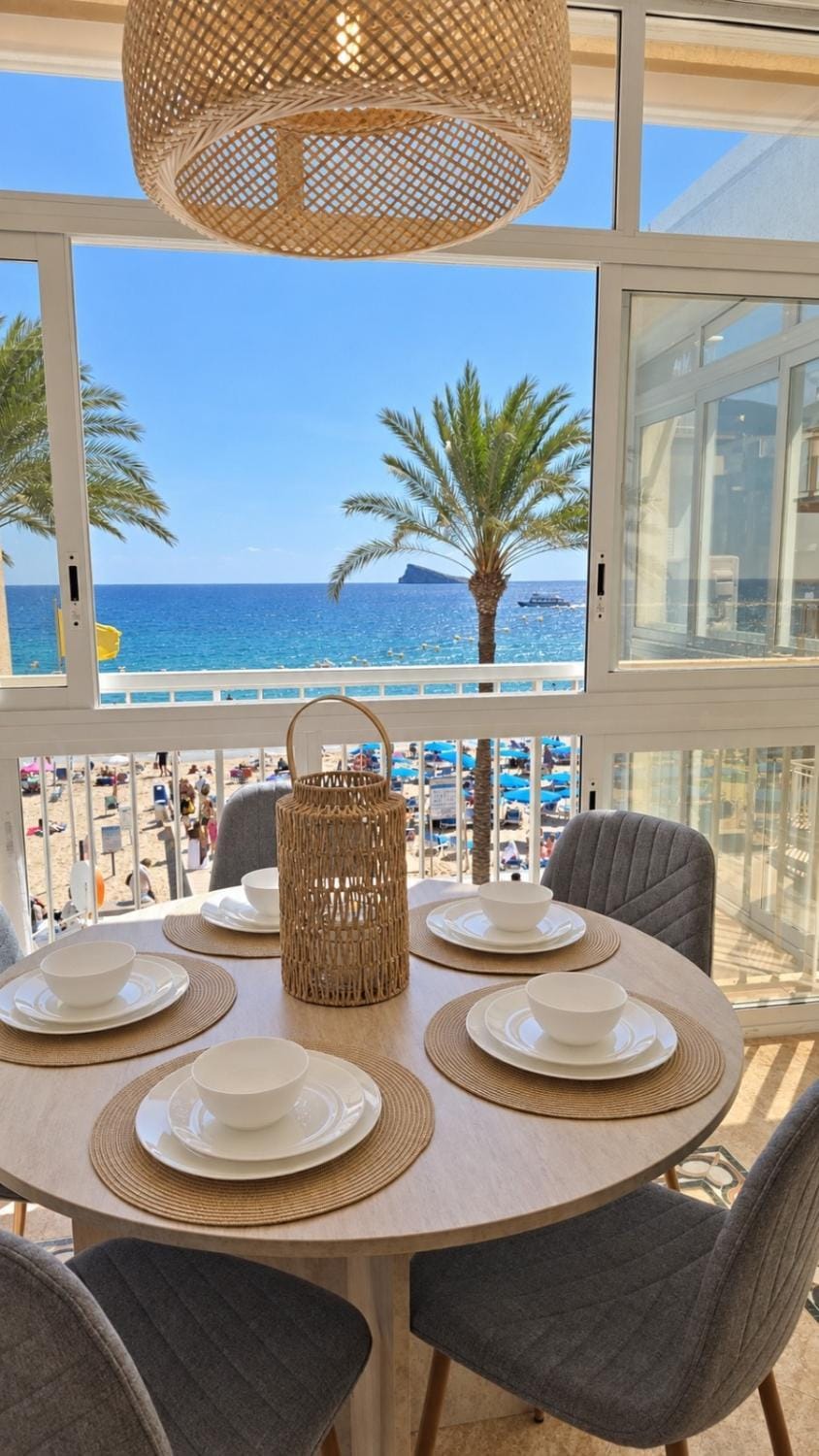 View (from property/room), Balcony/Terrace, Living room, Dining area, Sea view