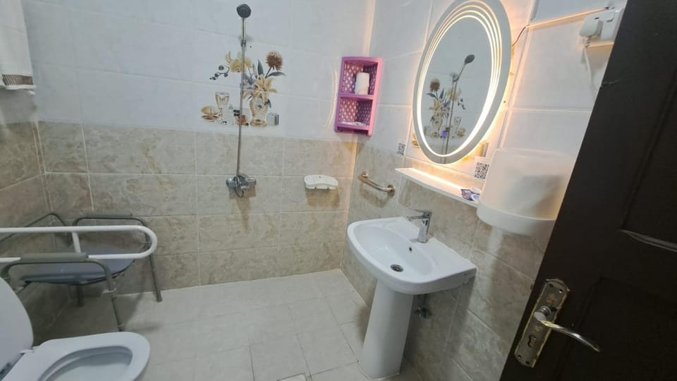 Al Eairy Serviced Apartments Company is a one person company Apartment in Saudi Arabia