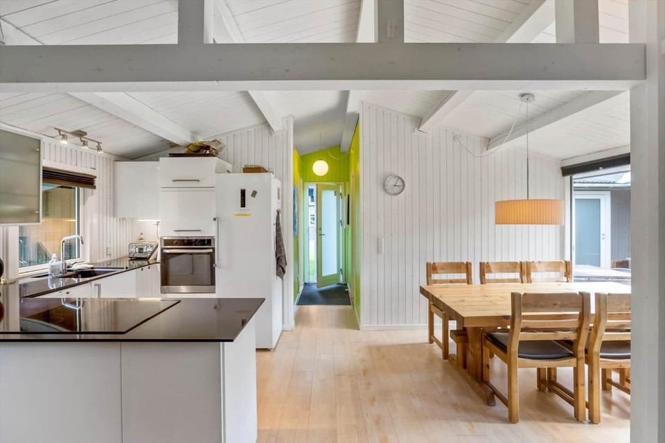 M13-Vaeggerlose-Lovsangervej-13 House in Væggerløse