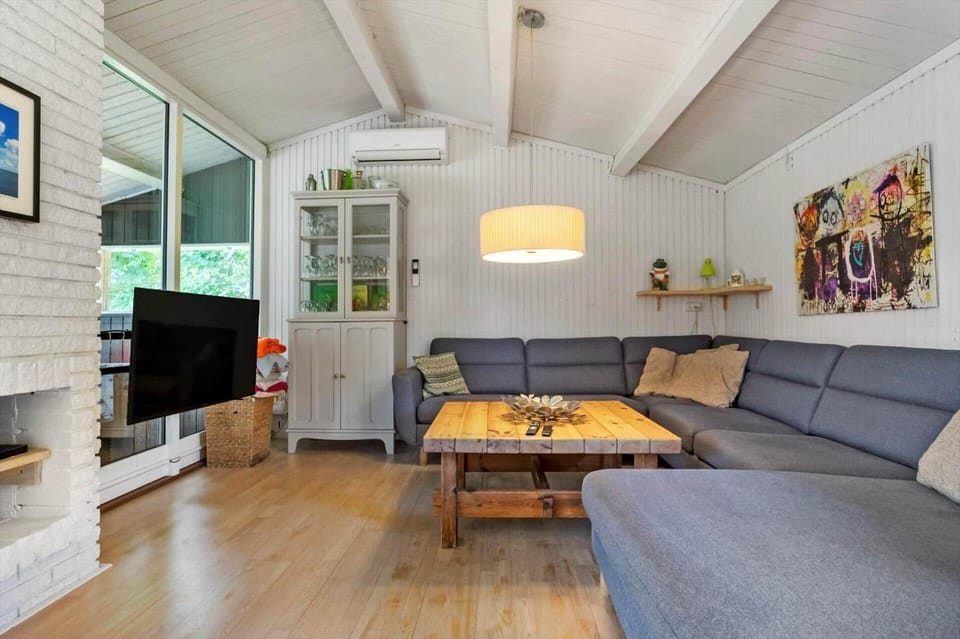 M13-Vaeggerlose-Lovsangervej-13 House in Væggerløse