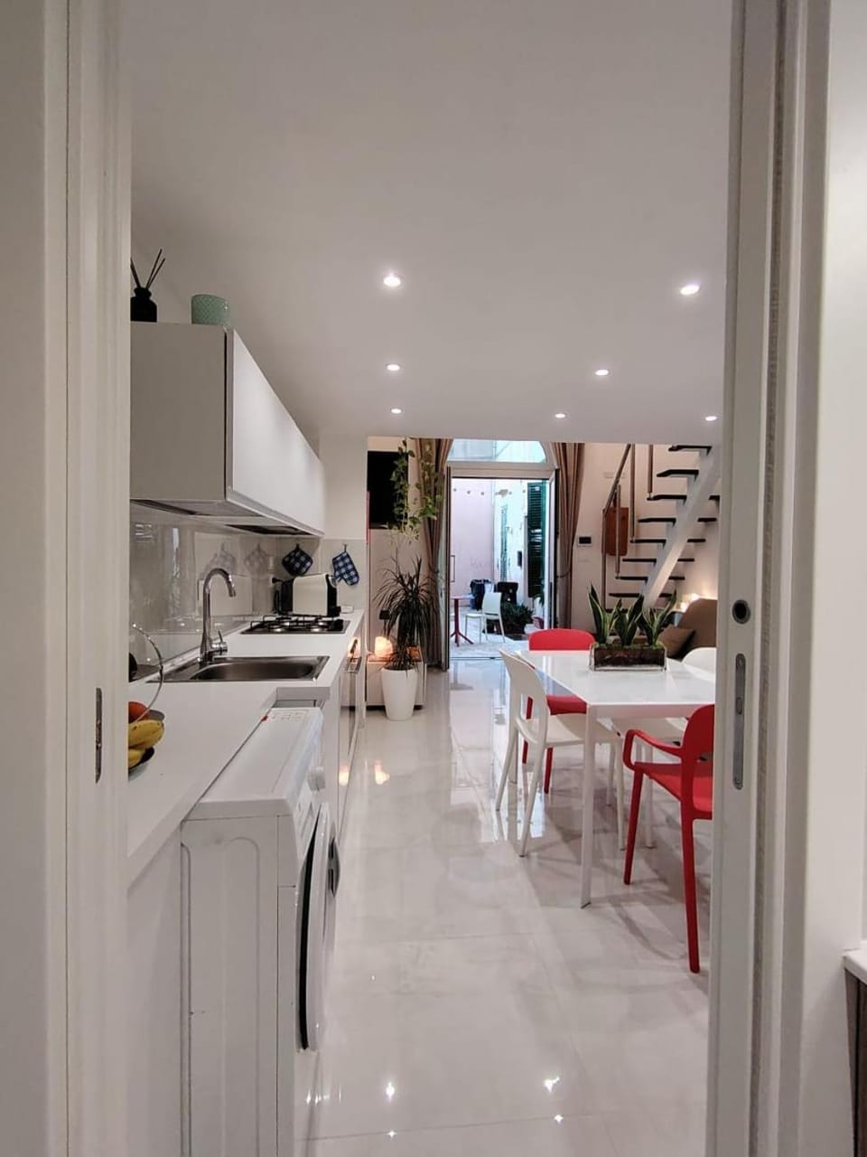 Kitchen or kitchenette, Dining area, dishwasher, oven, stove, washing machine